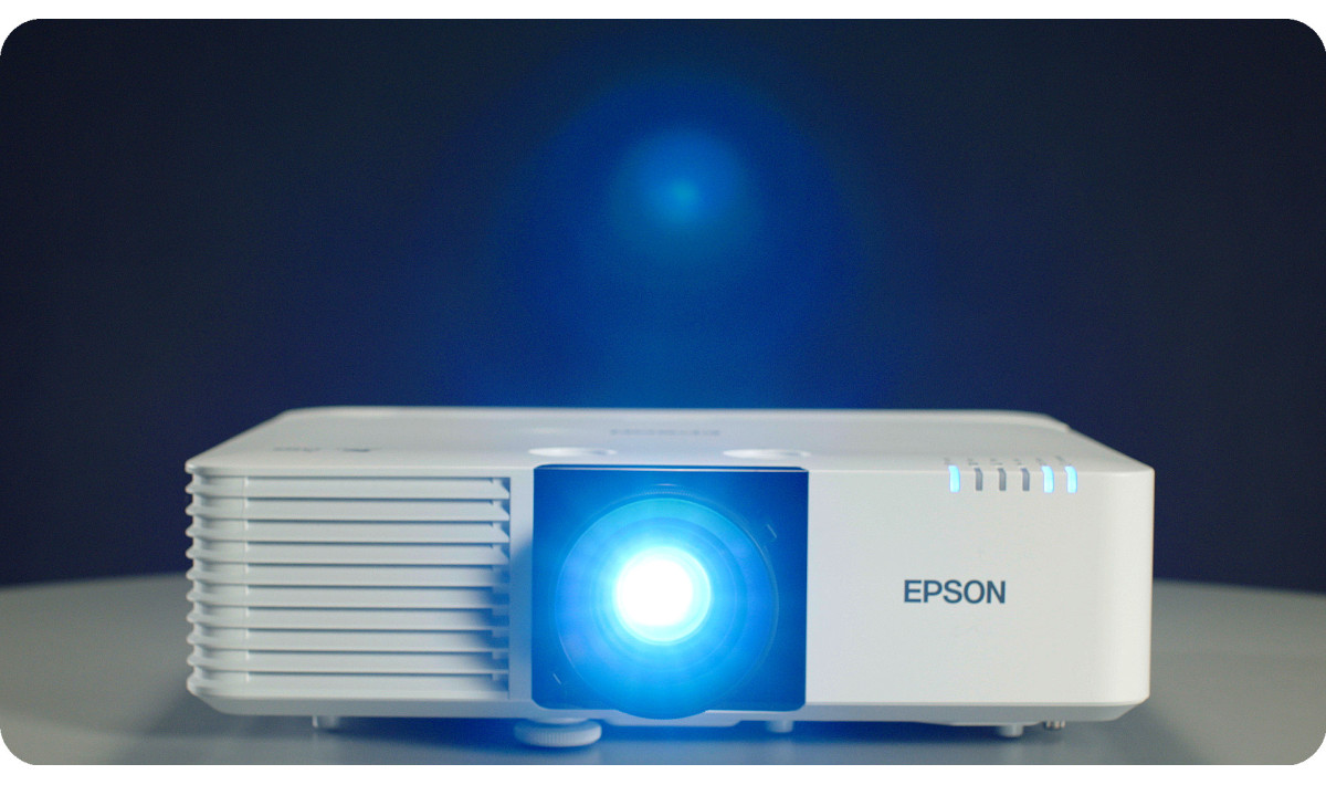 Epson EB-L630U İncelemesi: Güçlü, Net ve Dayanıklı Bir Lazer Projeksiyon