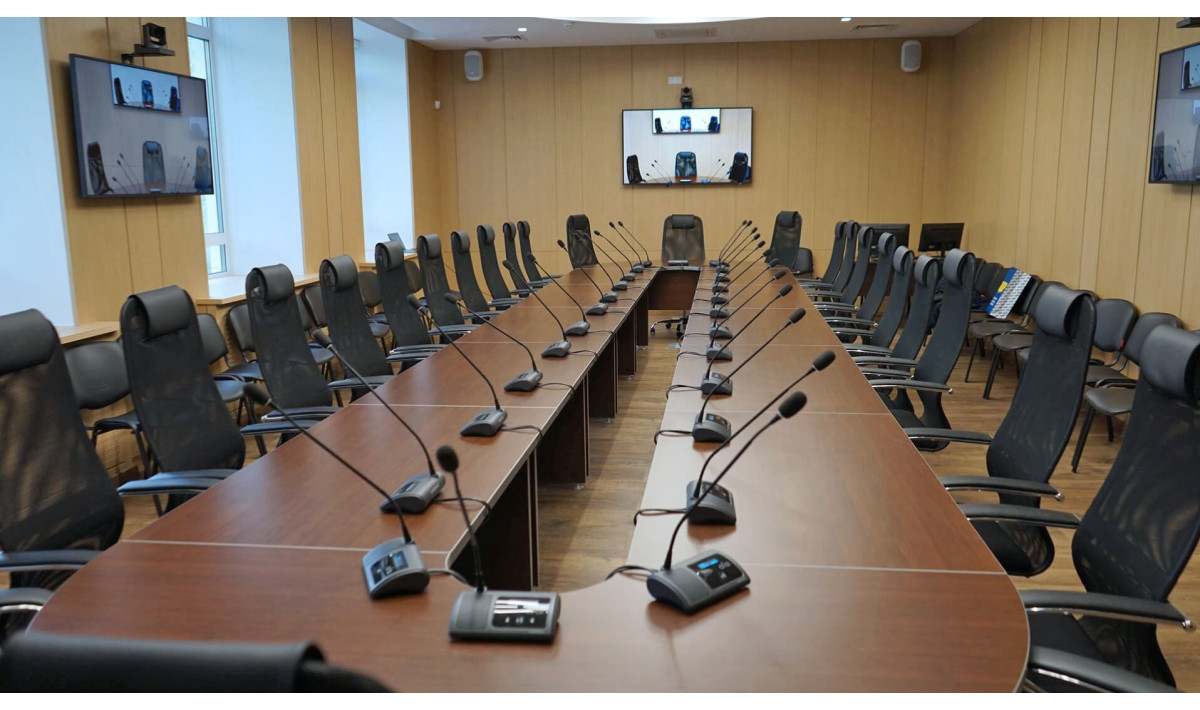 Başkan Delege Konferans Sistemleri Nedir Kurulum Yapısı ve Kullanım Alanları